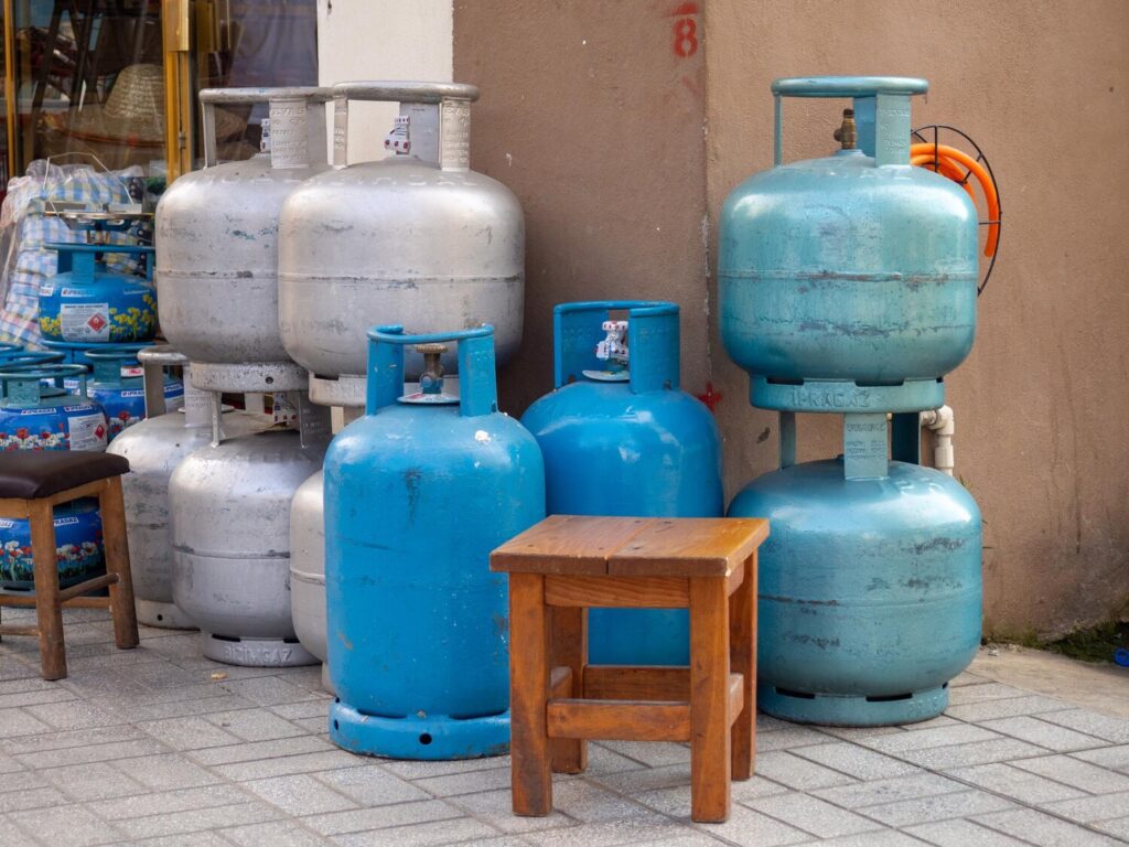 Gas cylinders stall street market market turkish town sale cylinders with gas 537001 2609 Gas cylinders stall street market market turkish town sale cylinders with gas 537001 2609